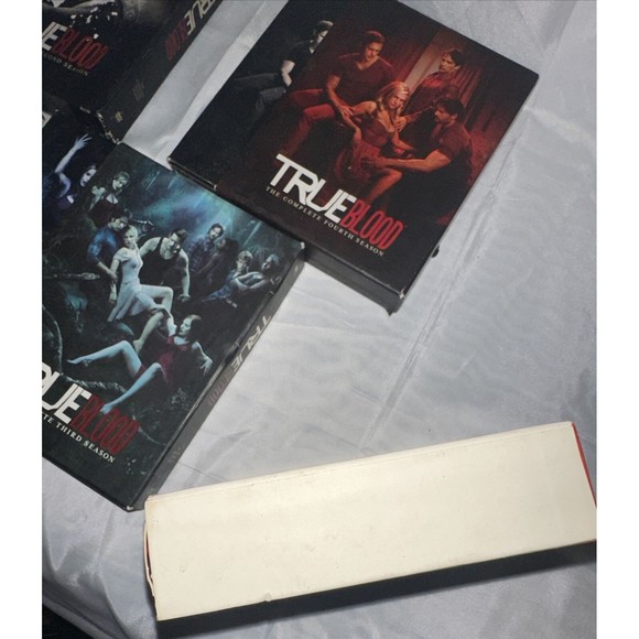True Blood Complete Seasons 1-5 TV Series Boxsets Great Condition DVD - Picture 8 of 16